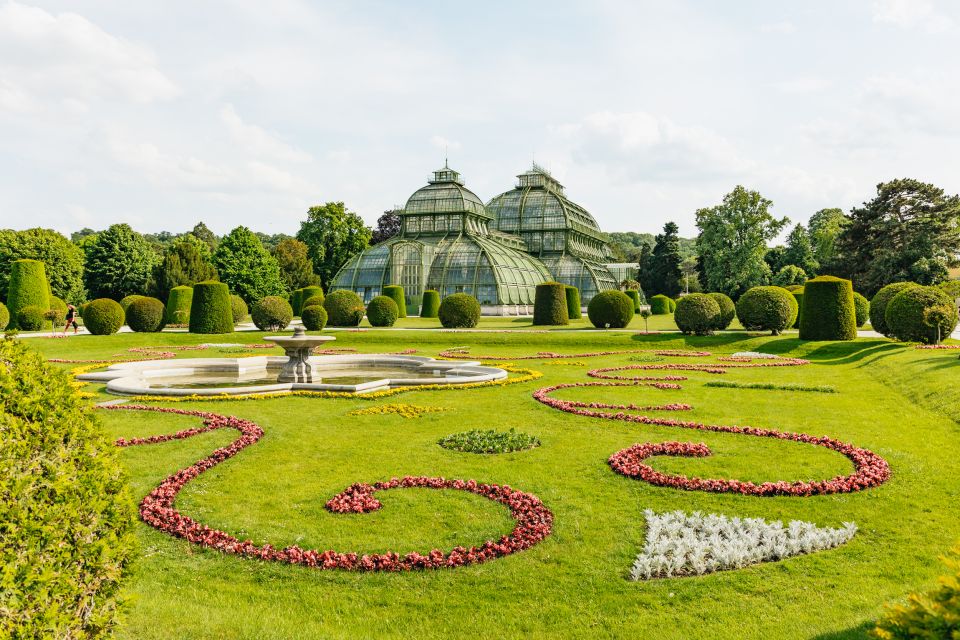 Vienna: Panorama Train Tickets to explore Schönbrunn Palace - Best for whom: families, limited mobility, and shortcut seekers