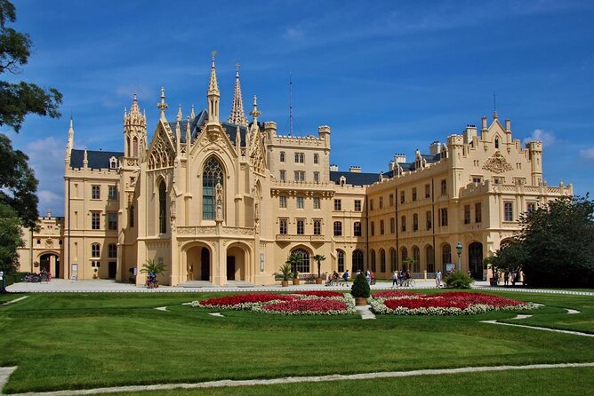 Vienna-Prague One-Way Sightseeing Tour Bus - Key things to know before you go