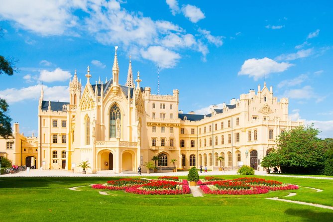 Vienna-Prague One-Way Sightseeing Tour Bus - Stop 3: Telč Old Town, Town Hall Square, and the colorful Renaissance houses