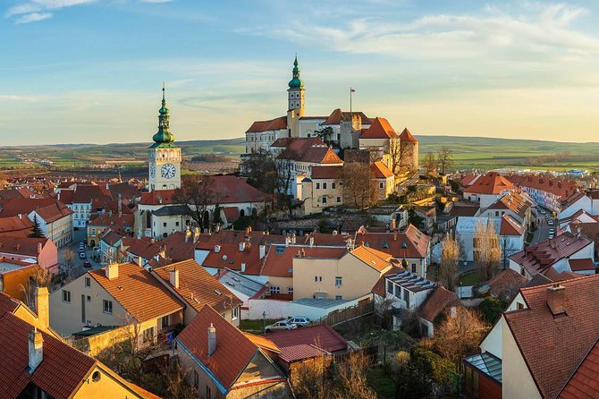 Vienna-Prague One-Way Sightseeing Tour Bus - Small-group comfort: how max 8 changes your experience