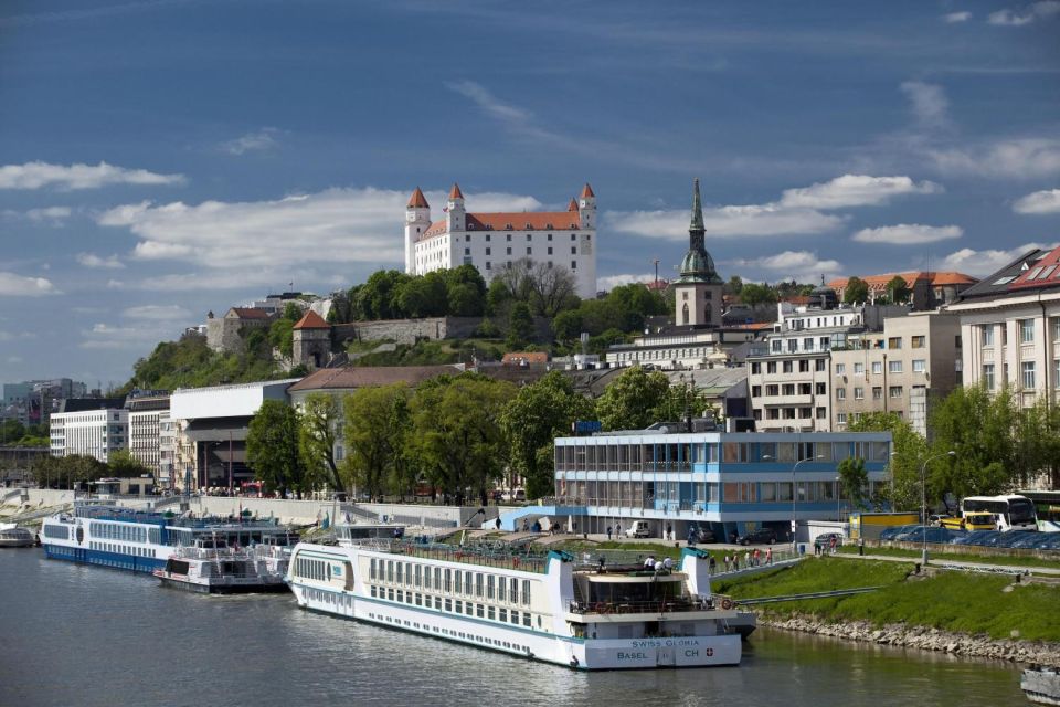 Vienna: Private Day Trip to Bratislava with Hotel Transfers - Using your 3 hours free time well