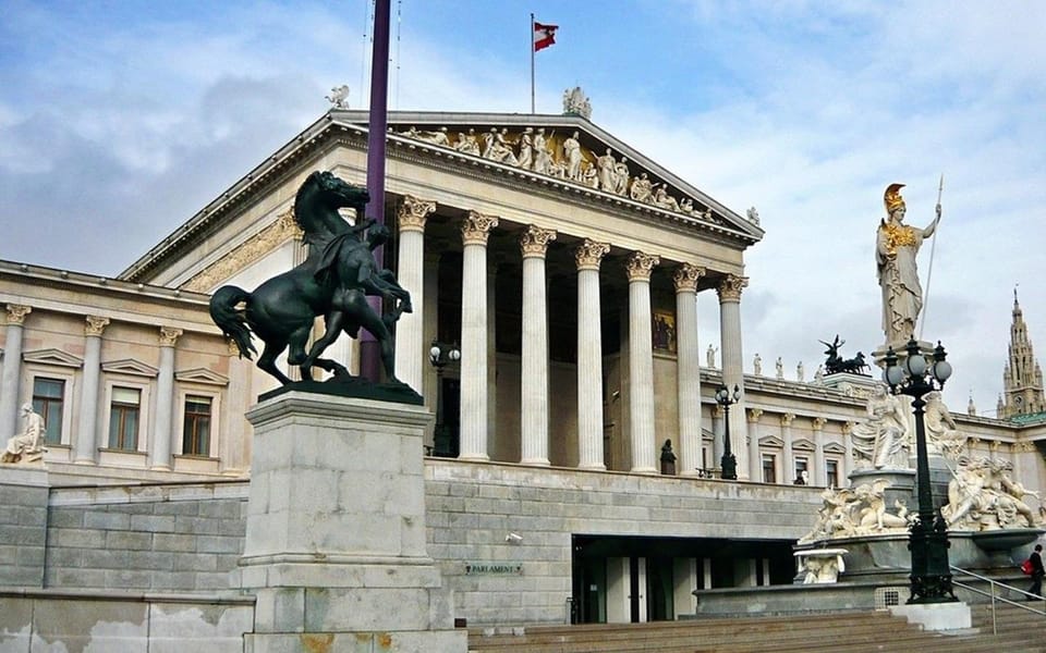 Vienna: Private Half-Day Sightseeing Tour - The ride itself: how the driver/guide sets the city in context
