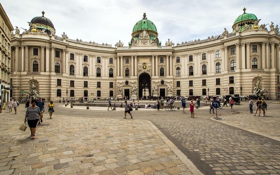 Vienna: Private Half-Day Sightseeing Tour - Belvedere Palace: art and palace life without the museum slog