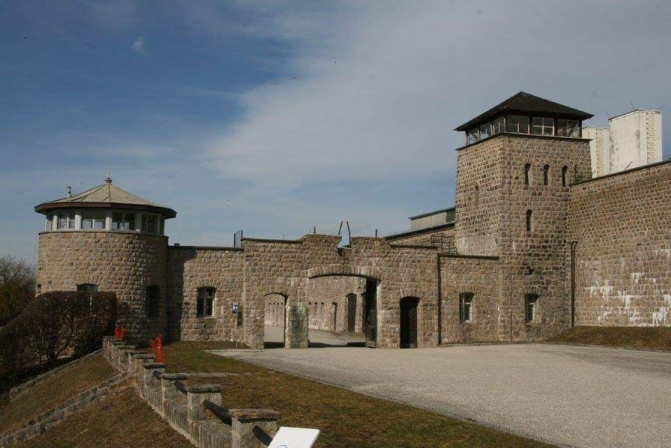 Vienna: Private tour Mauthausen and Linz - Getting From Mauthausen to Linz Without Turning It Into a Marathon