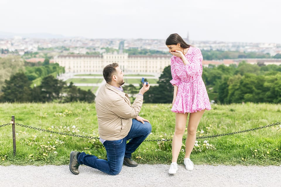 Vienna: Professional Photoshooting - Who Should Book This Vienna Photoshoot