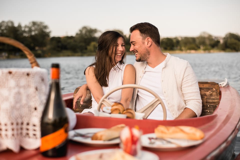 Vienna: Retro Boat Tour on the Danube River with Picnic - Your private electric retro boat: easy, cozy, and quietly cool