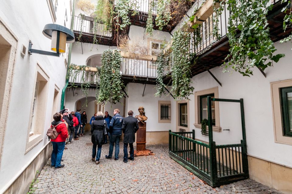 Vienna: Romantic Old Town 2-Hour Discovery Tour - Vienna’s architectural diversity: how to spot Gothic to Art Nouveau fast