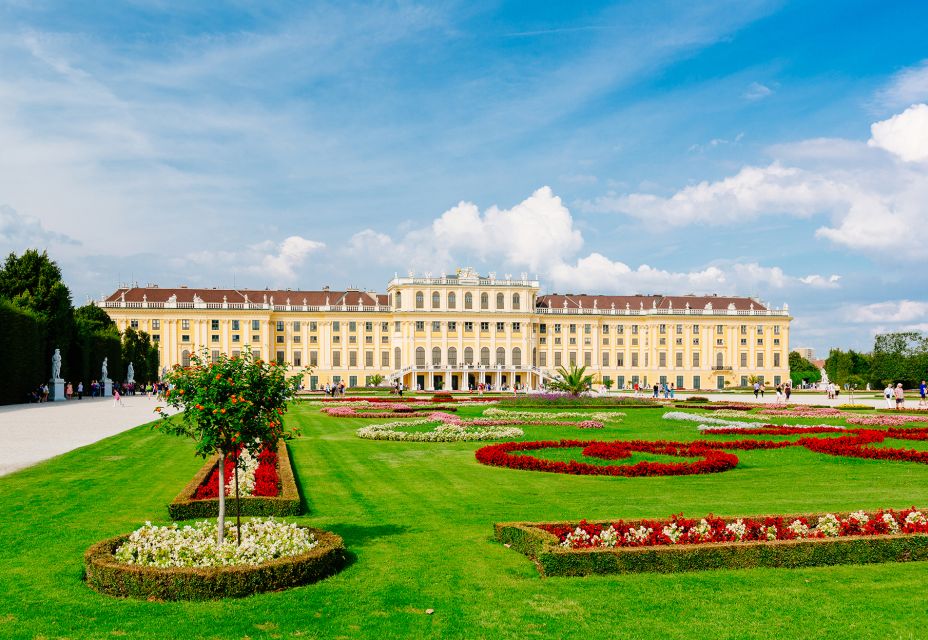 Vienna: Schönbrunn Palace & Garden Skip-the-Line Guided Tour - Key things I’d watch for