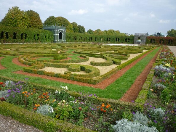 Vienna: Schönbrunn Palace Tour at 7 PM & Classical Concert - Why this after-hours Schönbrunn and Orangery concert combo works