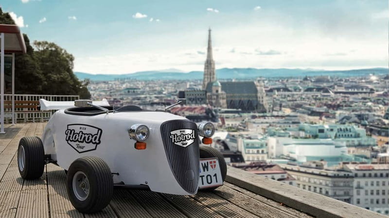 Vienna: Sightseeing Tour in Hotrod - The driving experience: speed, sound, and that ring-road feeling