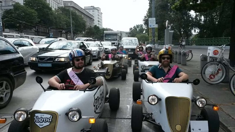 Vienna: Sightseeing Tour in Hotrod - Guides: the human factor that makes or breaks it