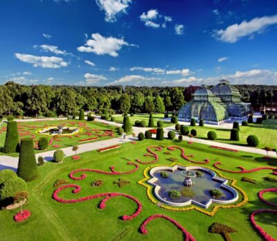 Vienna: Small Group Schönbrunn Palace & Garden Tour - Getting to Schönbrunn and why the start matters