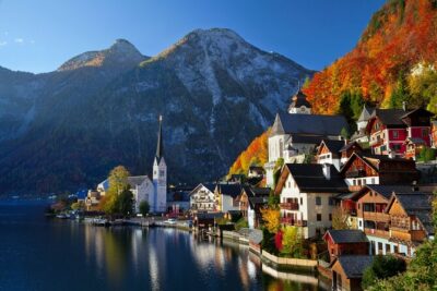 Vienna: small group tour Hallstatt with skywalk, boat, mine - Traunsee views from the road: big scenery without extra effort