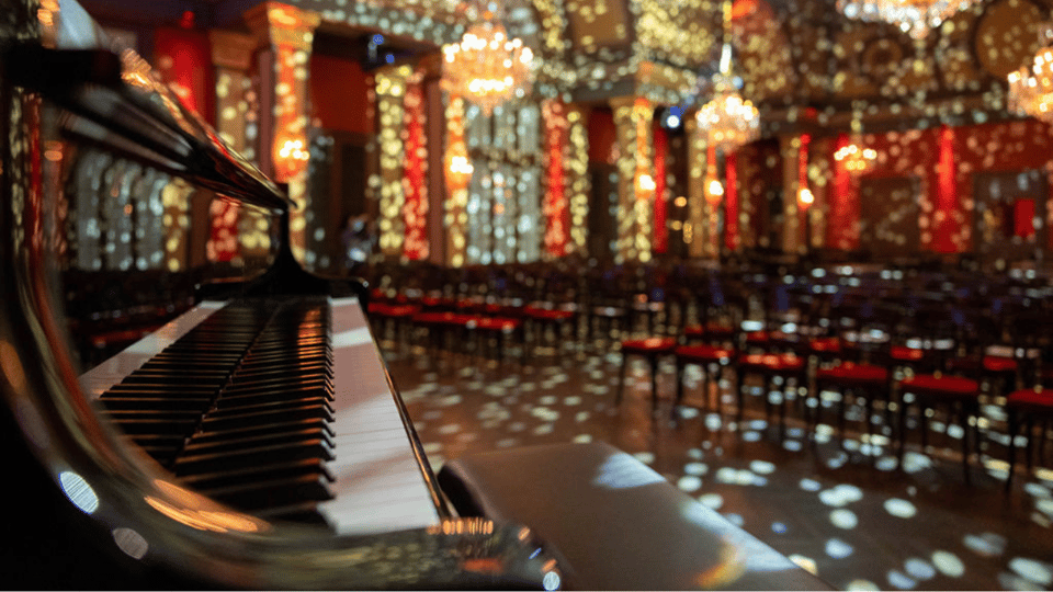 Vienna: Strauss Classical Concert with Soprano & Light Show - Practical Tips for a Smooth Vienna Evening