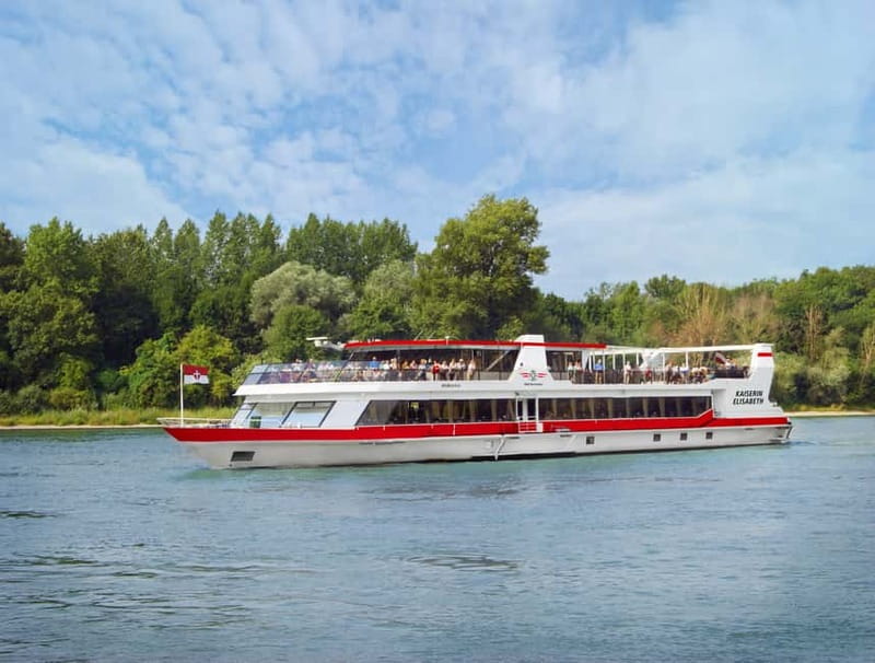 Vienna: Sunset Summer Cruise - The 3.5-hour sunset cruise: how to enjoy it without stressing