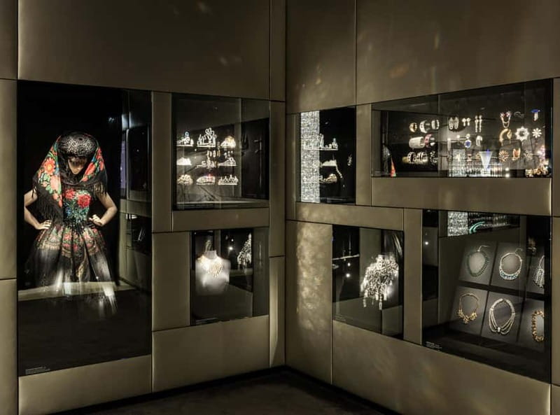 Vienna: Swarovski DIY Workshop Experience - Should you book the Swarovski DIY workshop?