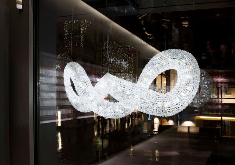 Vienna: Swarovski House Tour with Champagne and Gift - Should you book this Swarovski House Tour with Champagne and Gift?