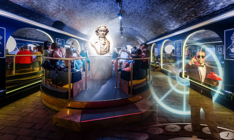 Vienna: Time Travel and Magic Vienna History Tour - VR Glasses for Viennese Music History