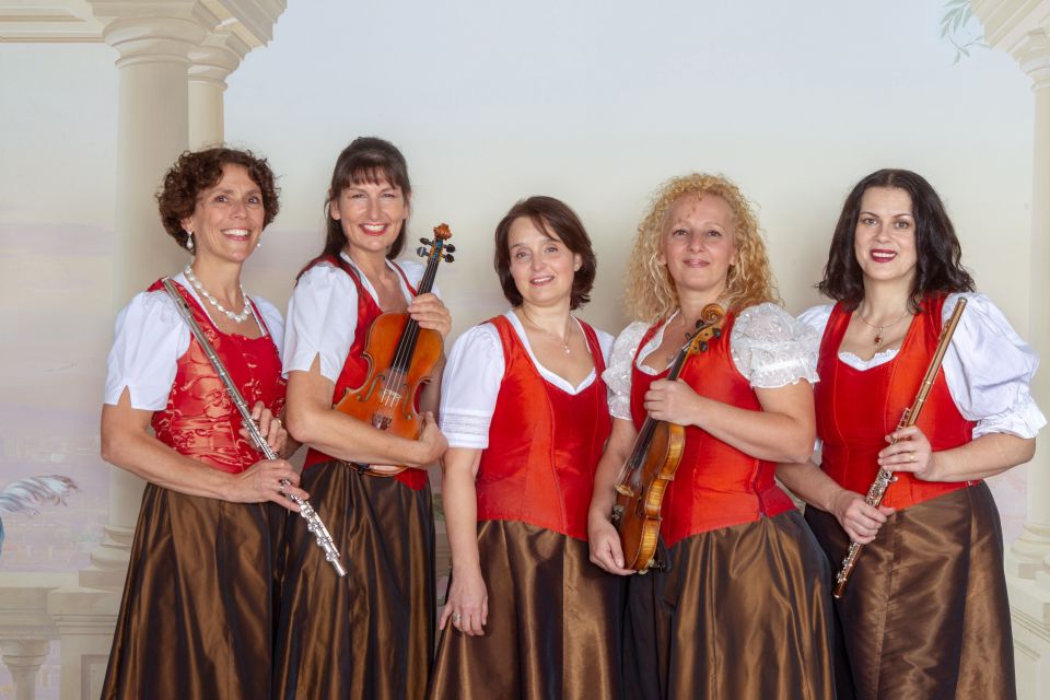Vienna: Traditional Dinner Show at the Wiener Rathauskeller - Who should book this Vienna dinner show