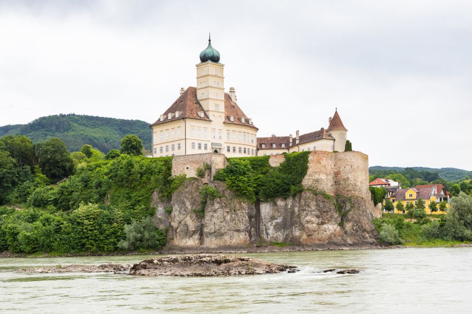 Vienna: Wachau Valley, Melk Abbey Tour with Danube Boat Trip - When the Boat Doesn’t Run: What to Expect if Water Levels Change