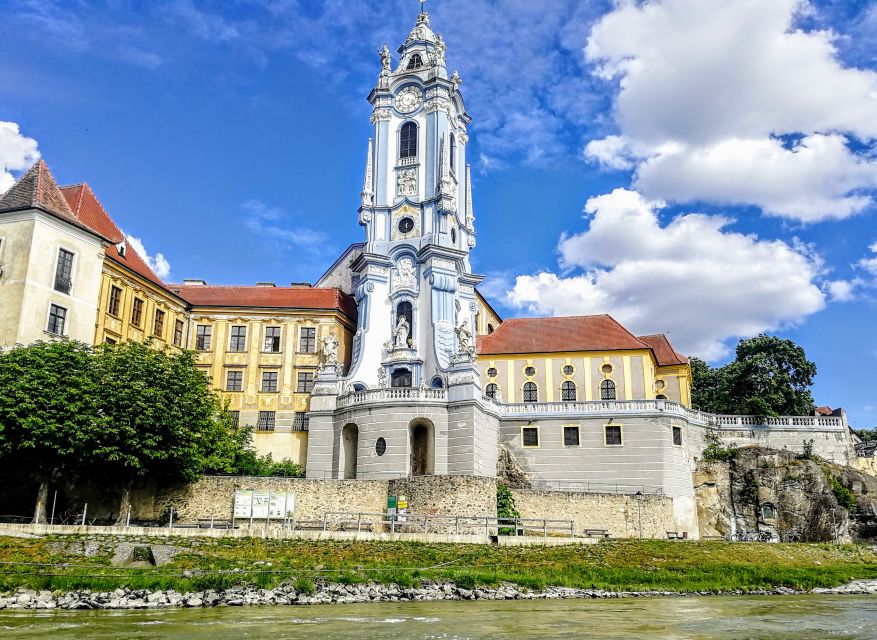 Vienna: Wachau Valley Private Kayak and Wine Tour - Why this Wachau kayak-and-wine day works so well