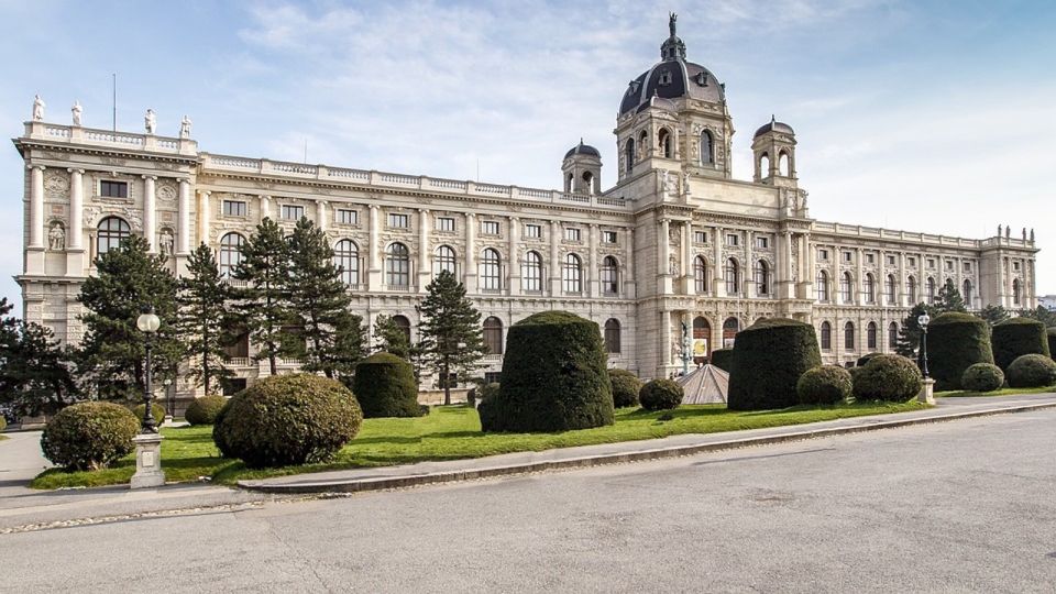Vienna: Walking Tour of the Historic Ringstrasse - Key highlights worth your time
