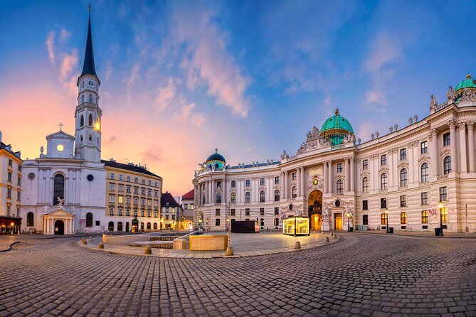 Vienna Walking Tour with Audioguide on Your Smartphone - How the smartphone audio guide works in real life