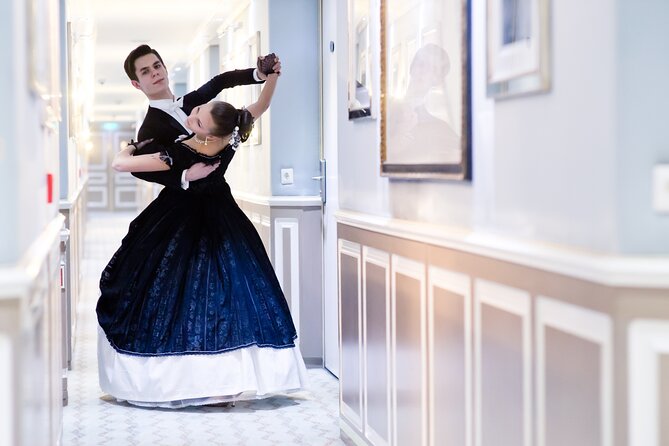 Viennese Waltz Workshop - Finding Griechengasse 6 and Getting Ready to Dance