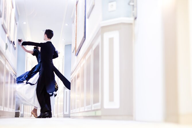 Viennese Waltz Workshop - Couples-Only Format: A Partner Dance That Works