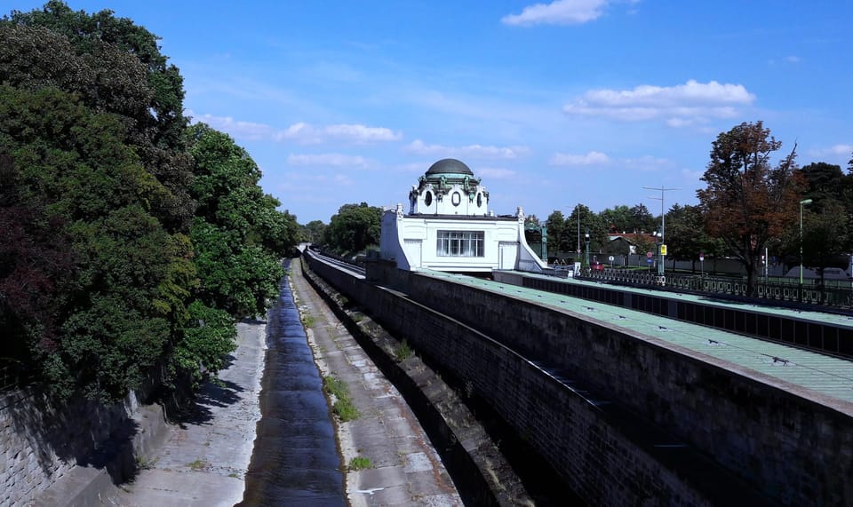 Wien: Tours with locals by public transport & walking - Key Things You’ll Notice on This Tour