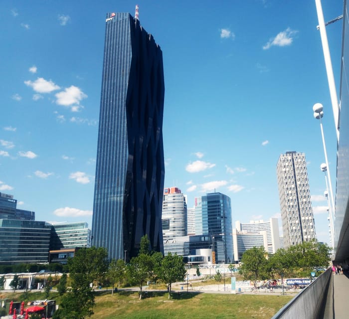 Wien: Tours with locals by public transport & walking - Hofburg and Ringstraße: Royal Vienna With Real Travel Logic